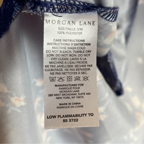 Morgan Lane Flower Blue Robe - Picture 2 of 4